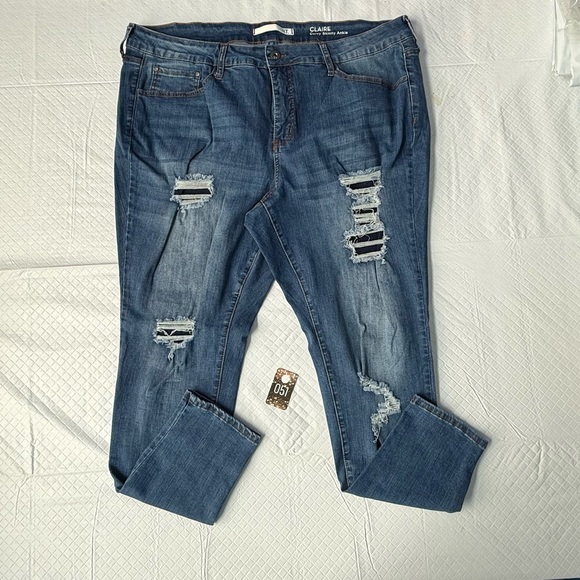 !it jeans Denim - Classic Blue Distressed Women’s Skinny Jeans